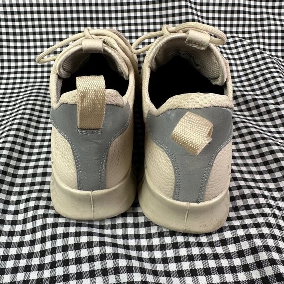 ECCO Gruuv Women's Leather Gore-Tex Sneaker Beige White Walking EU 39 US 8.5 - Picture 4 of 6